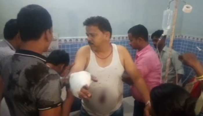 बिहार : जमुई में महिला नक्सलियों ने स्वर्ण व्यवसायी के घर में की लूटपाट बिहार : जमुई में महिला नक्सलियों ने स्वर्ण व्यवसायी के घर में की लूटपाट