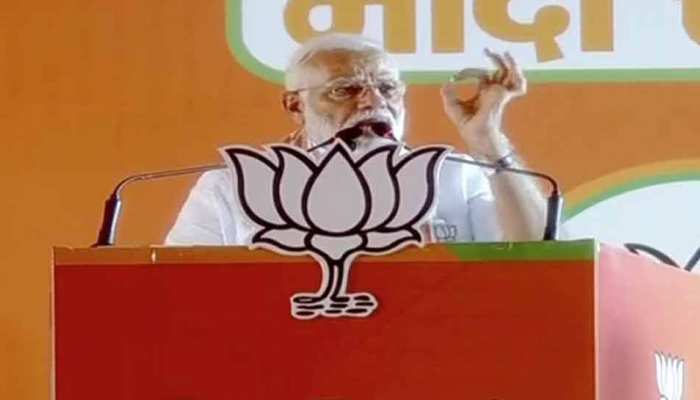 रामलीला मैदान में पीएम मोदी की रैली, फिर साधा राजीव गांधी पर निशाना रामलीला मैदान में पीएम मोदी की रैली, फिर साधा राजीव गांधी पर निशाना