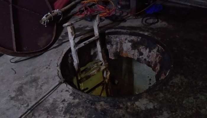 ठाणे: सीवर में सफाई के लिए उतरे थे 11 मजदूर, जहरीली गैस का रिसाव होने से 3 की मौत ठाणे: सीवर में सफाई के लिए उतरे थे 11 मजदूर, जहरीली गैस का रिसाव होने से 3 की मौत