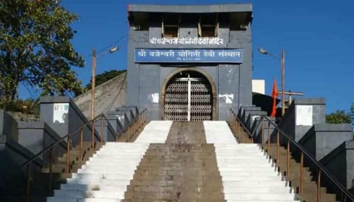 महाराष्ट्र: भिवंडी के वज्रेश्वरी मंदिर में 12 लाख रुपए की डकैती हुई महाराष्ट्र: भिवंडी के वज्रेश्वरी मंदिर में 12 लाख रुपए की डकैती हुई