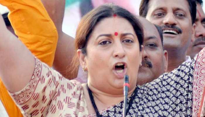बलिया में बोलीं स्मृति ईरानी, 'PM मोदी की लोकप्रियता से परेशान हैं पूरा विपक्ष' बलिया में बोलीं स्मृति ईरानी, 'PM मोदी की लोकप्रियता से परेशान हैं पूरा विपक्ष'