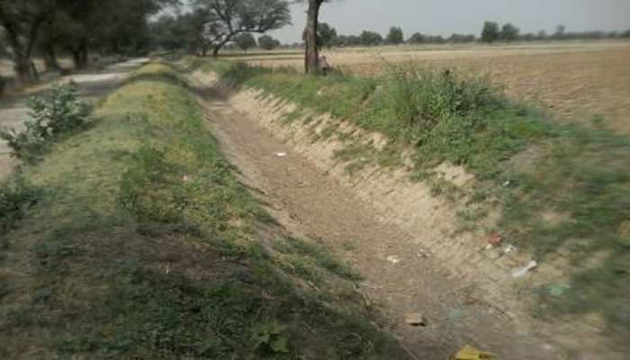 झालावाड़ में नहरों के घटिया निर्माण से नाराज ग्रामीणों ने रुकवाया काम झालावाड़ में नहरों के घटिया निर्माण से नाराज ग्रामीणों ने रुकवाया काम