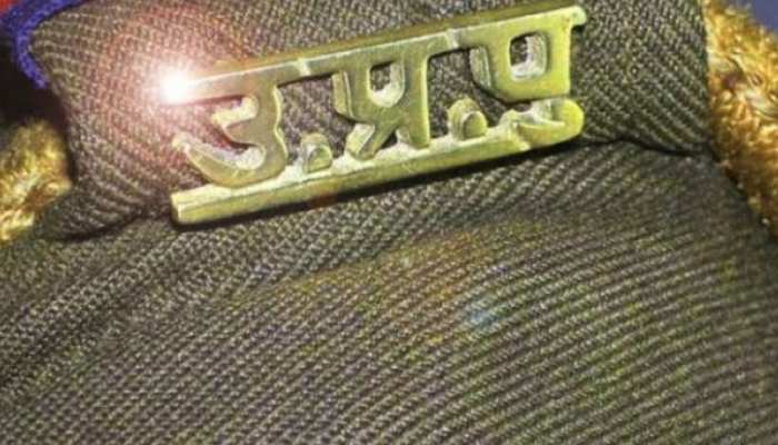 बलिया: BJP विधायक के खिलाफ आचार संहिता उल्लंघन का मामला दर्ज बलिया: BJP विधायक के खिलाफ आचार संहिता उल्लंघन का मामला दर्ज