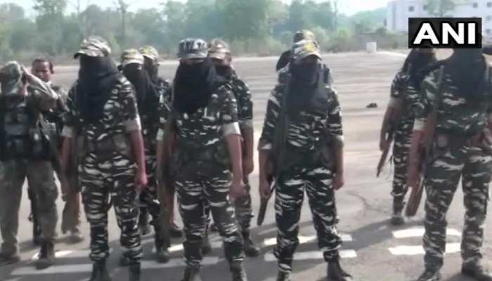 अब 'लाल आतंक' के खिलाफ मोर्चा खोलेगी दंतेश्वरी फाइटर्स, नक्सलियों का करेंगी सफाया अब 'लाल आतंक' के खिलाफ मोर्चा खोलेगी दंतेश्वरी फाइटर्स, नक्सलियों का करेंगी सफाया