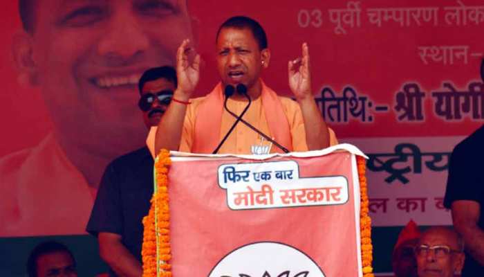CM योगी की चुनावी महाभारत में राहुल गांधी हैं दुर्योधन और रॉबर्ट वाड्रा दुःशासन CM योगी की चुनावी महाभारत में राहुल गांधी हैं दुर्योधन और रॉबर्ट वाड्रा दुःशासन