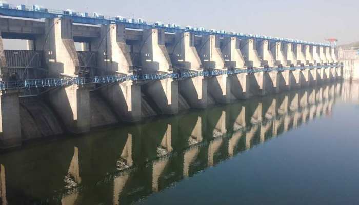 राजस्थान: बीसलपुर बांध में पानी हुआ कम, पानी की सप्लाई में 70 फिसदी तक कटौती राजस्थान: बीसलपुर बांध में पानी हुआ कम, पानी की सप्लाई में 70 फिसदी तक कटौती