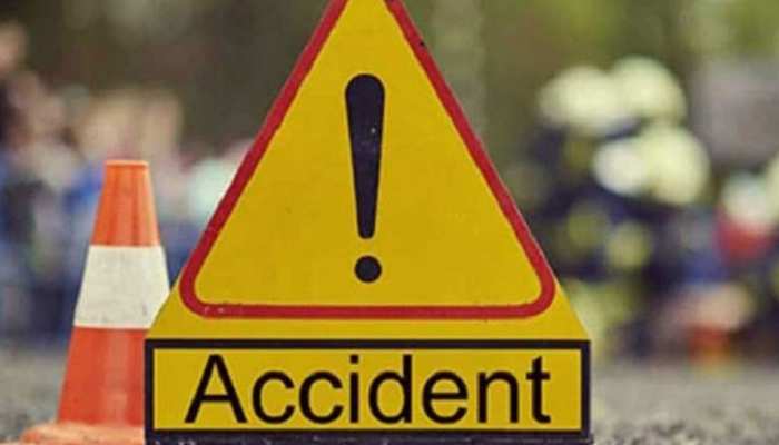 नागपुर: स्कूटी से दूध लेने गई थी दो बहनें, ट्रक ने मारी टक्कर, मौत नागपुर: स्कूटी से दूध लेने गई थी दो बहनें, ट्रक ने मारी टक्कर, मौत