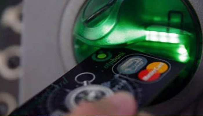भरतपुर: गोपालगढ़ में ATM काटकर हुई 12 लाख की चोरी, जांच जारी भरतपुर: गोपालगढ़ में ATM काटकर हुई 12 लाख की चोरी, जांच जारी