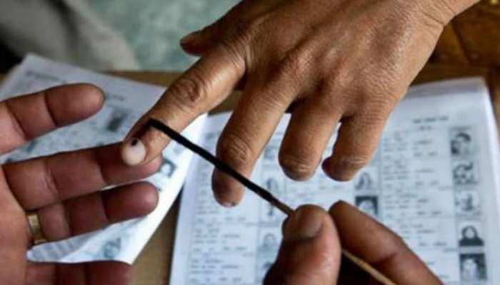 भारत के पहले मतदाता फिर से वोट देने को तैयार, लोगों से कहा- 'मतदान जरूर करें' भारत के पहले मतदाता फिर से वोट देने को तैयार, लोगों से कहा- 'मतदान जरूर करें'