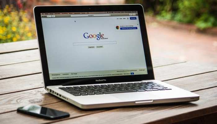 Google आपकी ऑनलाइन शॉपिंग पर रखता है नजर, रिपोर्ट से खुलासा Google आपकी ऑनलाइन शॉपिंग पर रखता है नजर, रिपोर्ट से खुलासा