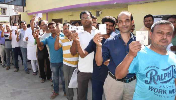 UP : सातवें चरण का मतदान समाप्त, वाराणसी में शाम 7 बजे तक 57 % हुई वोटिंग UP : सातवें चरण का मतदान समाप्त, वाराणसी में शाम 7 बजे तक 57 % हुई वोटिंग