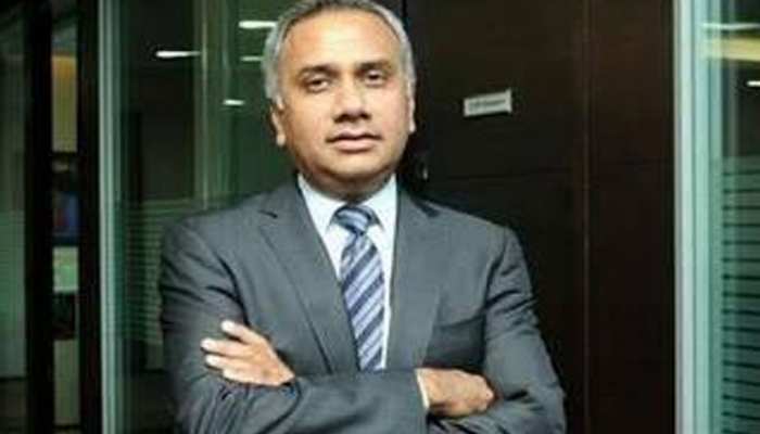 Infosys के CEO सलील पारेख की सैलरी जानकर हो जाएंगे हैरान, इतने करोड़ तो केवल बोनस Infosys के CEO सलील पारेख की सैलरी जानकर हो जाएंगे हैरान, इतने करोड़ तो केवल बोनस