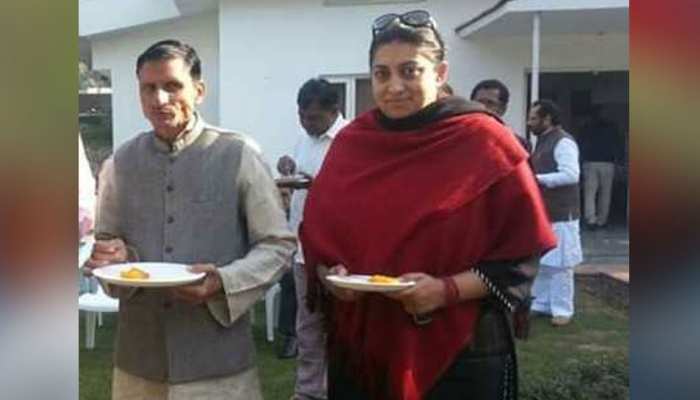 अमेठी में पूर्व प्रधान की गोली मारकर हत्या, बीजेपी सांसद स्मृति ईरानी के थे करीबी अमेठी में पूर्व प्रधान की गोली मारकर हत्या, बीजेपी सांसद स्मृति ईरानी के थे करीबी