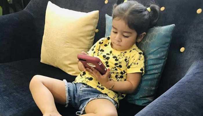 आपके लाडले के लिए खतरनाक है मोबाइल यूज करना, WHO ने जारी की चेतावनी आपके लाडले के लिए खतरनाक है मोबाइल यूज करना, WHO ने जारी की चेतावनी