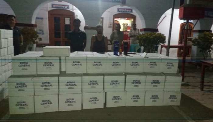 बाराबंकी जहरीली शराबकांड : अब तक 17 की मौत, 300 पेटी अवैध शराब बरामद बाराबंकी जहरीली शराबकांड : अब तक 17 की मौत, 300 पेटी अवैध शराब बरामद