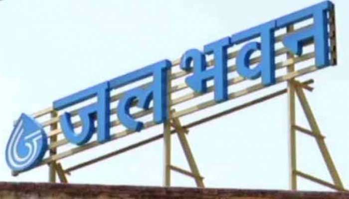 सीकर: जलदाय विभाग की लापरवाही आई सामने, आम लोगों की नहीं है सुध सीकर: जलदाय विभाग की लापरवाही आई सामने, आम लोगों की नहीं है सुध