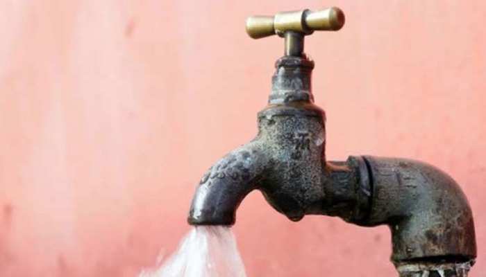 मधुबनी में गहराया जल संकट, महिलाओं ने पानी की समस्या को लेकर दिया धरणा मधुबनी में गहराया जल संकट, महिलाओं ने पानी की समस्या को लेकर दिया धरणा