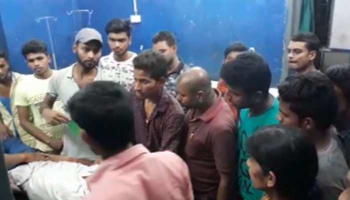 नवादा में दो पक्षों के बीच चली गोलीबारी में एक घायल, इलाके में तनाव नवादा में दो पक्षों के बीच चली गोलीबारी में एक घायल, इलाके में तनाव