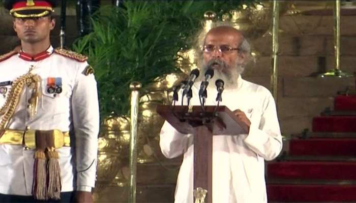 ‘ओडिशा के मोदी’ नाम से मशहूर प्रताप सारंगी बोले, 'मेरी तुलना पीएम मोदी से करना गलत' ‘ओडिशा के मोदी’ नाम से मशहूर प्रताप सारंगी बोले, 'मेरी तुलना पीएम मोदी से करना गलत'