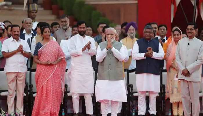 मोदी मंत्रिमंडल की दूसरी पारी में भी नदारद रहा बुंदेलखंड, क्षेत्रीय लोगों में निराशा मोदी मंत्रिमंडल की दूसरी पारी में भी नदारद रहा बुंदेलखंड, क्षेत्रीय लोगों में निराशा