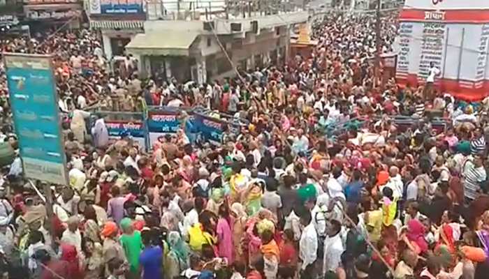 सोमवती अमावस्या आज, हरिद्वार में गंगा स्नान को उमड़ी श्रद्धालुओं की भीड़ सोमवती अमावस्या आज, हरिद्वार में गंगा स्नान को उमड़ी श्रद्धालुओं की भीड़