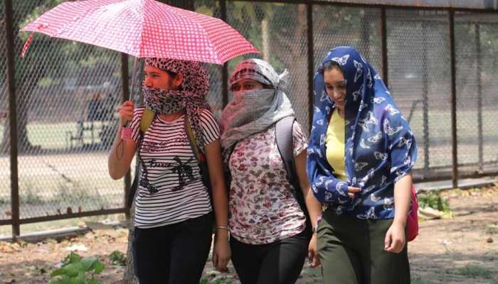 आसमान से बरसती आग ने बढ़ाया पारा, राजस्थान के चूरू में तापमान 50.3 डिग्री पर पहुंचा आसमान से बरसती आग ने बढ़ाया पारा, राजस्थान के चूरू में तापमान 50.3 डिग्री पर पहुंचा