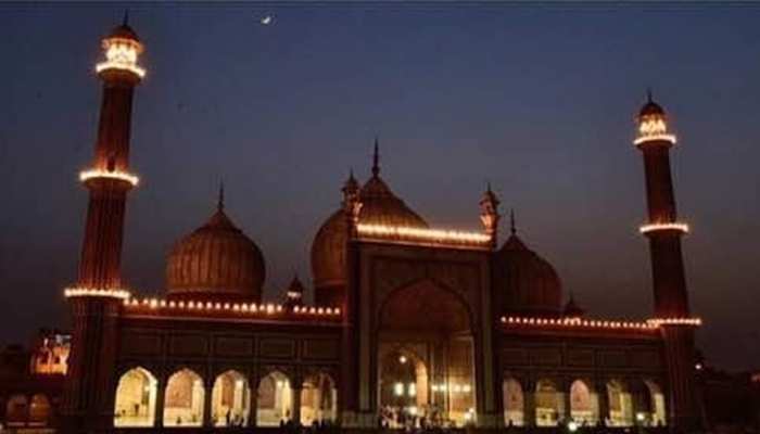 EID 2019: जानें किस मस्जिद में कितने बजे होगी विशेष नमाज EID 2019: जानें किस मस्जिद में कितने बजे होगी विशेष नमाज