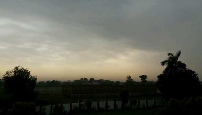 बिहार में आंशिक बादली छाई, उमसभरी गर्मी जारी, 35 डिग्री अधिकतम तापमान बिहार में आंशिक बादली छाई, उमसभरी गर्मी जारी, 35 डिग्री अधिकतम तापमान