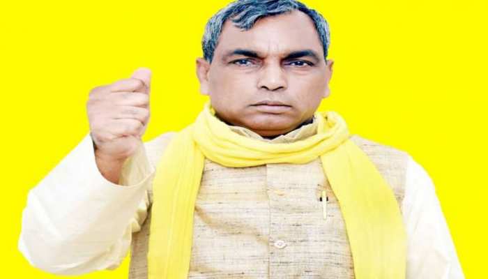 सपा-बसपा के 'ब्रेकअप' के बाद अब तालमेल की संभावनाएं तलाश रही राजभर की पार्टी सपा-बसपा के 'ब्रेकअप' के बाद अब तालमेल की संभावनाएं तलाश रही राजभर की पार्टी