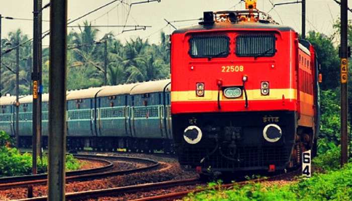 ट्रेनों में नहीं मिल रहा रिजर्वेशन तो आपको लिए उपलब्ध है एक बेहतर विकल्प ट्रेनों में नहीं मिल रहा रिजर्वेशन तो आपको लिए उपलब्ध है एक बेहतर विकल्प