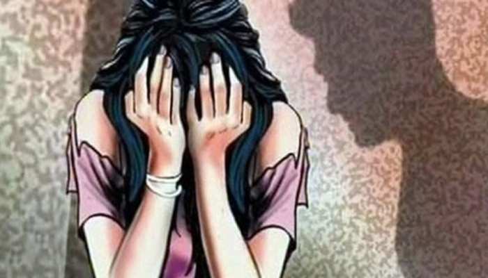 बिहार में महिला को गांव में निर्वस्त्र घुमाया, मामला दर्ज बिहार में महिला को गांव में निर्वस्त्र घुमाया, मामला दर्ज