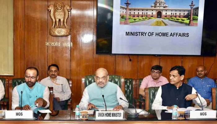 जम्मू कश्मीरः क्या परिसीमन से बदलेगी रियासत की सियासी तस्वीर? जम्मू कश्मीरः क्या परिसीमन से बदलेगी रियासत की सियासी तस्वीर?