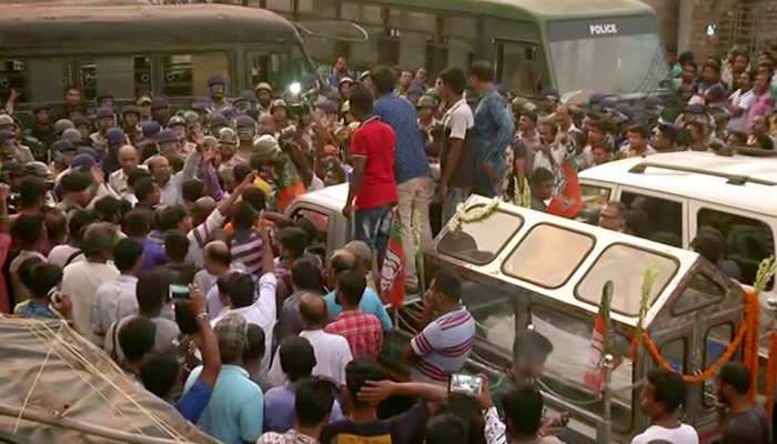 पश्चिम बंगाल में थम नहीं रही हिंसा, बीजेपी सोमवार को मनाएगी काला दिन, इंटरनेट पर रोक पश्चिम बंगाल में थम नहीं रही हिंसा, बीजेपी सोमवार को मनाएगी काला दिन, इंटरनेट पर रोक