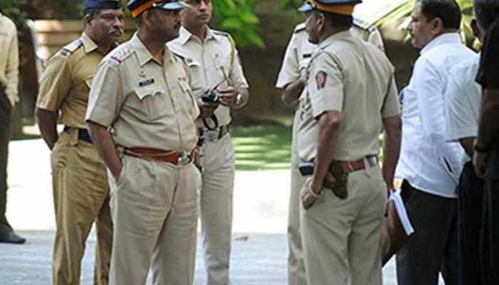 महाराष्ट्र पुलिस ने शीर्ष नक्सली जोड़े को तेलंगाना से किया गिरफ्तार महाराष्ट्र पुलिस ने शीर्ष नक्सली जोड़े को तेलंगाना से किया गिरफ्तार