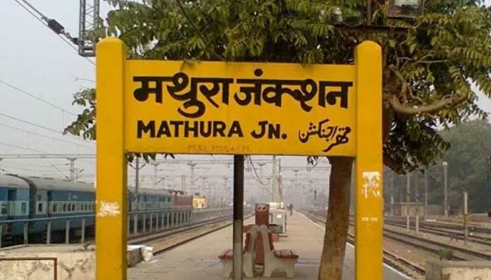 मथुरा: पहले साधु का गला घोंटकर की हत्या, फिर सड़क किनारे पेट्रोल डालकर बुरी तरह जलाया मथुरा: पहले साधु का गला घोंटकर की हत्या, फिर सड़क किनारे पेट्रोल डालकर बुरी तरह जलाया