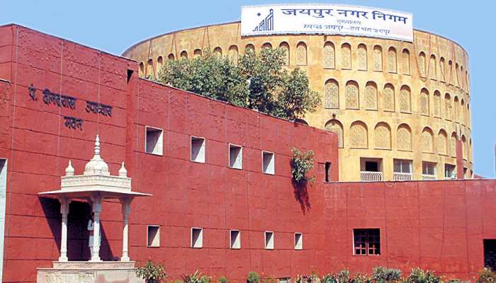 जयपुर: पार्किंग के नाम पर सरकारी जमीन हड़पने की तैयारी, नगर निगम ने उठाया सवाल जयपुर: पार्किंग के नाम पर सरकारी जमीन हड़पने की तैयारी, नगर निगम ने उठाया सवाल
