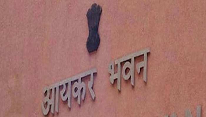 सीकर में फुटवियर माइनिंग कारोबारियों पर आयकर विभाग की कार्रवाई जारी सीकर में फुटवियर माइनिंग कारोबारियों पर आयकर विभाग की कार्रवाई जारी