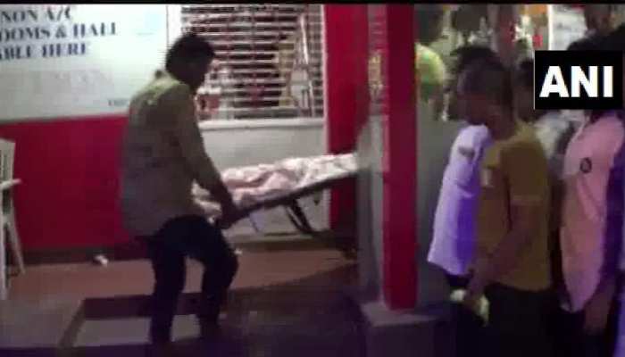 पिस्तौल कनपटी पर लगाकर युवक बना रहा था टिक टॉक वीडियो, गलती से ट्रिगर दबा और... पिस्तौल कनपटी पर लगाकर युवक बना रहा था टिक टॉक वीडियो, गलती से ट्रिगर दबा और...