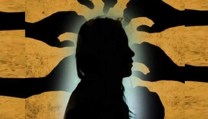 गैंगरेप के मुख्य आरोपी को पकड़ने के लिए पुलिस ने रखा 25 हजार रुपये का इनाम गैंगरेप के मुख्य आरोपी को पकड़ने के लिए पुलिस ने रखा 25 हजार रुपये का इनाम