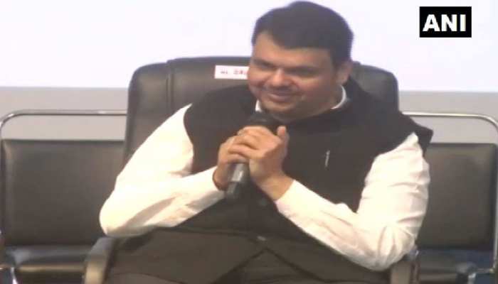 महाराष्ट्र: देवेंद्र फडणवीस ने किया मंत्रिमंडल का विस्तार, कांग्रेस से आए विखे पाटील बने मंत्री महाराष्ट्र: देवेंद्र फडणवीस ने किया मंत्रिमंडल का विस्तार, कांग्रेस से आए विखे पाटील बने मंत्री