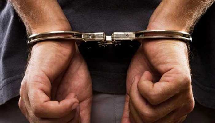 मथुरा में बिना वीजा के 18 सालों से रह रहे तीन विदेशी हुए गिरफ्तार मथुरा में बिना वीजा के 18 सालों से रह रहे तीन विदेशी हुए गिरफ्तार