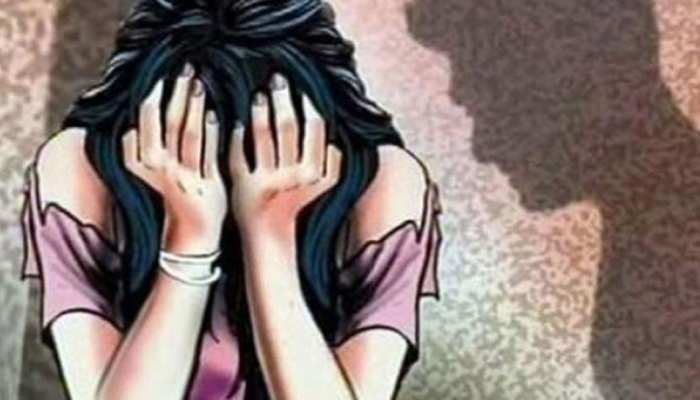 केरल: महिला ने माकपा नेता के बेटे पर लगाया बलात्कार का आरोप, मामला दर्ज केरल: महिला ने माकपा नेता के बेटे पर लगाया बलात्कार का आरोप, मामला दर्ज