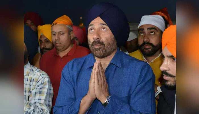 गुरदासपुर सांसद सनी देओल को चुनाव आयोग का नोटिस, जानें क्या है पूरा मामला गुरदासपुर सांसद सनी देओल को चुनाव आयोग का नोटिस, जानें क्या है पूरा मामला