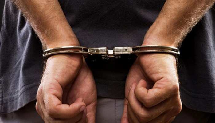 समस्तीपुर: अभियान के तहत पुलिस ने अपराधी को किया गिरफ्तार, हथियार भी बरामद समस्तीपुर: अभियान के तहत पुलिस ने अपराधी को किया गिरफ्तार, हथियार भी बरामद