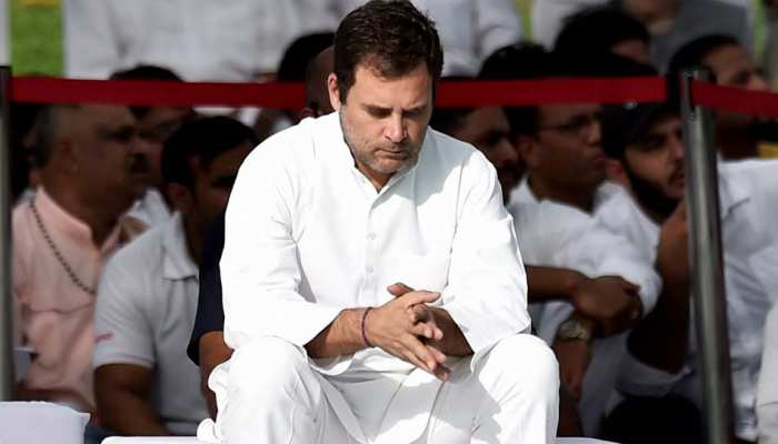 राहुल गांधी ने योग दिवस के साथ ही सेना का भी उड़ाया मजाक, फोटो शेयर करते ही विवाद राहुल गांधी ने योग दिवस के साथ ही सेना का भी उड़ाया मजाक, फोटो शेयर करते ही विवाद
