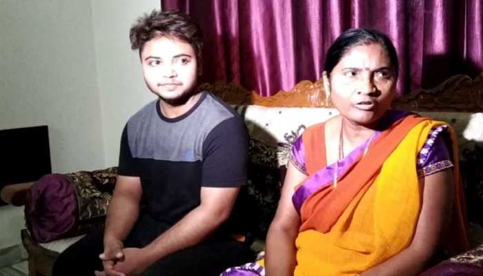 घरवाले ढूंढ़ रहे थे दामाद, हुआ कुछ ऐसा कि अब 25 साल की बेटी के लिए लानी पड़ेगी बहू घरवाले ढूंढ़ रहे थे दामाद, हुआ कुछ ऐसा कि अब 25 साल की बेटी के लिए लानी पड़ेगी बहू
