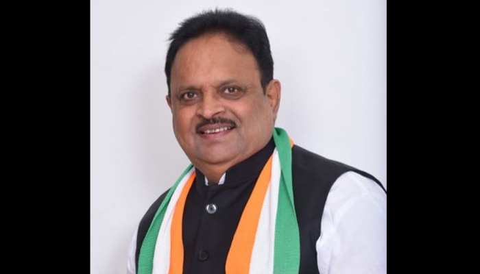 एक दिवसीय दौरे पर अजमेर पहुंचे चिकित्सा मंत्री रघु शर्मा, ली डीएलसी की बैठक एक दिवसीय दौरे पर अजमेर पहुंचे चिकित्सा मंत्री रघु शर्मा, ली डीएलसी की बैठक