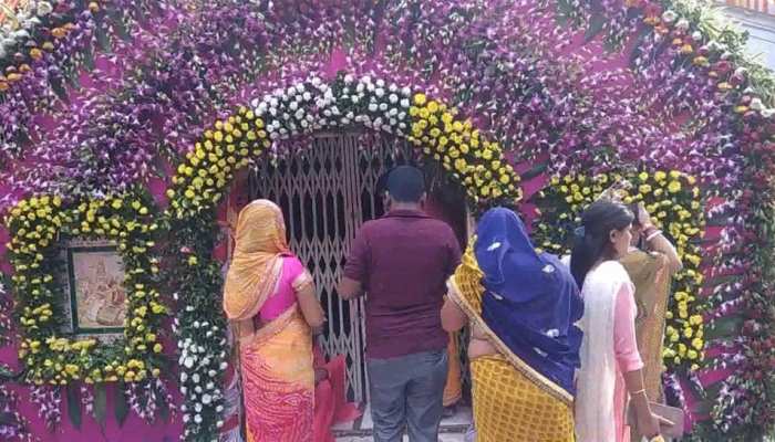 गुवाहाटी: 3 दिन तक बंद रहेंगे कामाख्या मंदिर के मुख्य द्वार, 26 जून को खुलेंगे पट गुवाहाटी: 3 दिन तक बंद रहेंगे कामाख्या मंदिर के मुख्य द्वार, 26 जून को खुलेंगे पट