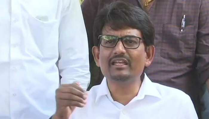कांग्रेस अल्पेश ठाकोर के खिलाफ अदालत पहुंची, गुजरात हाई कोर्ट ने जारी किया नोटिस कांग्रेस अल्पेश ठाकोर के खिलाफ अदालत पहुंची, गुजरात हाई कोर्ट ने जारी किया नोटिस