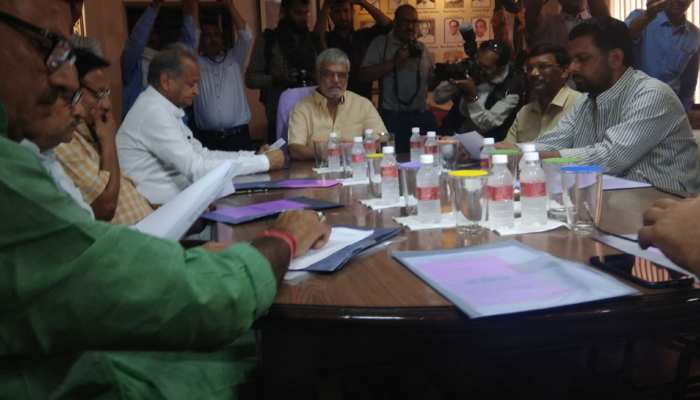 राजस्थान विधानसभा सत्र पर स्पीकर ने बुलाई सर्वदलीय बैठक, सवालों को लेकर दी हिदायत राजस्थान विधानसभा सत्र पर स्पीकर ने बुलाई सर्वदलीय बैठक, सवालों को लेकर दी हिदायत